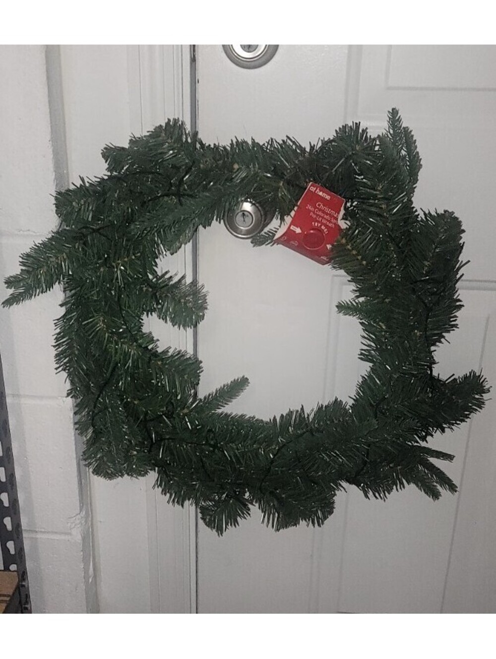 AT HOME 24"COLORADO SPRUCE PRE-LIT LED CHRISTMAS WREATH GREEN NEW WHITE LIGHTS